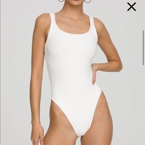 GOOD AMERICAN Scoop Back Body Suit in Ivory